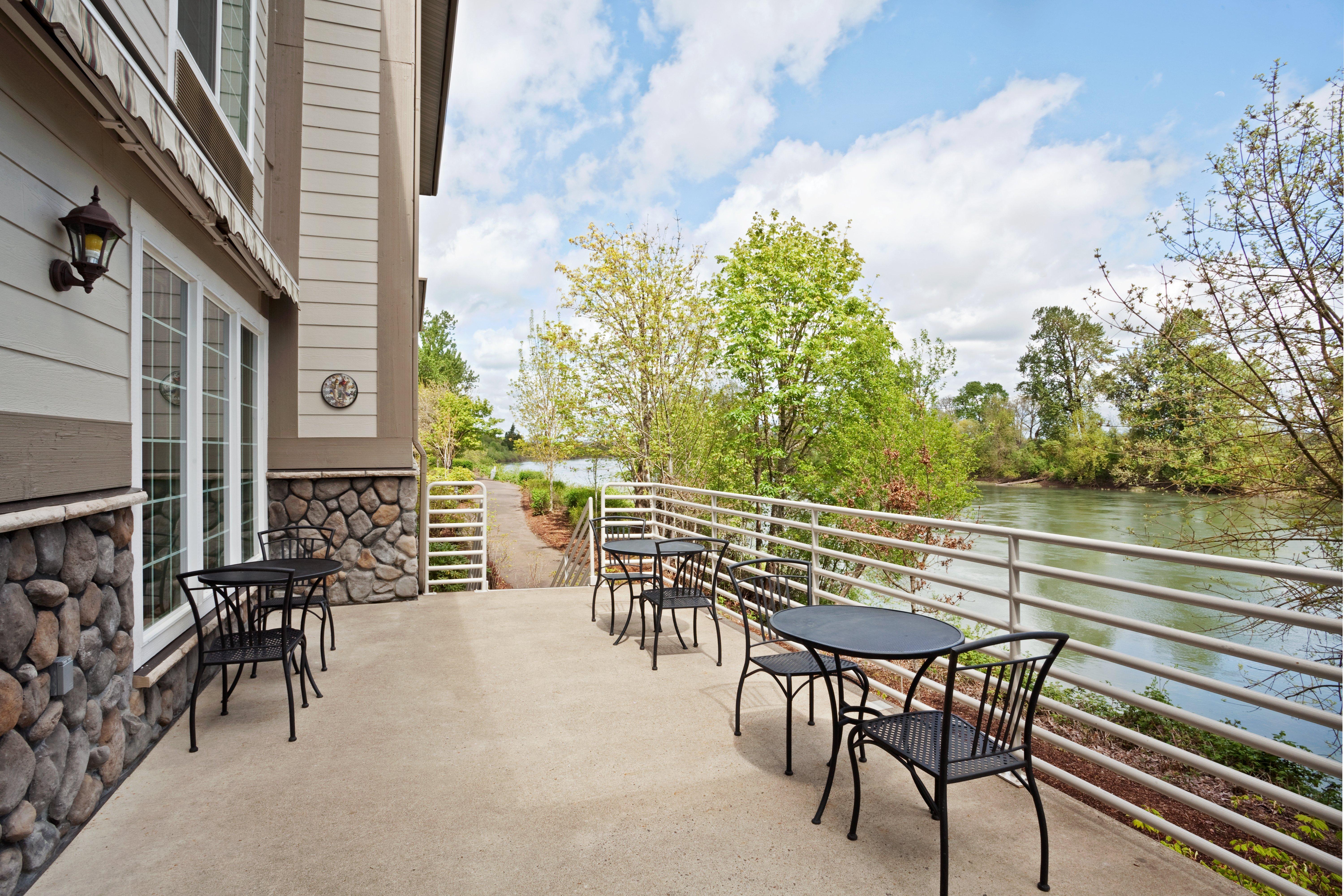 Holiday Inn Express Corvallis-On The River By Ihg Exterior foto