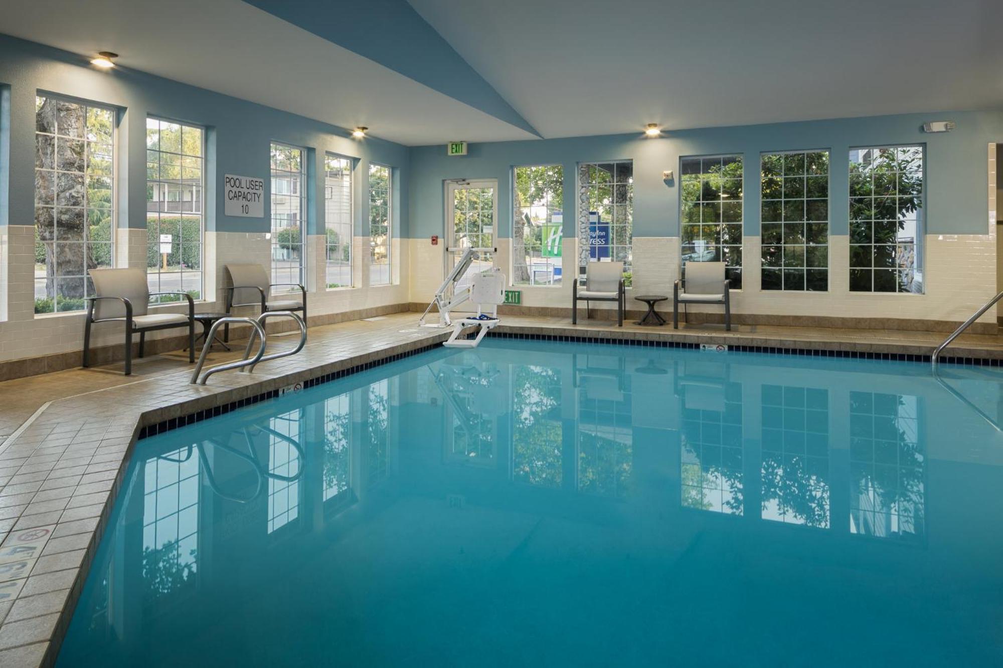 Holiday Inn Express Corvallis-On The River By Ihg Exterior foto